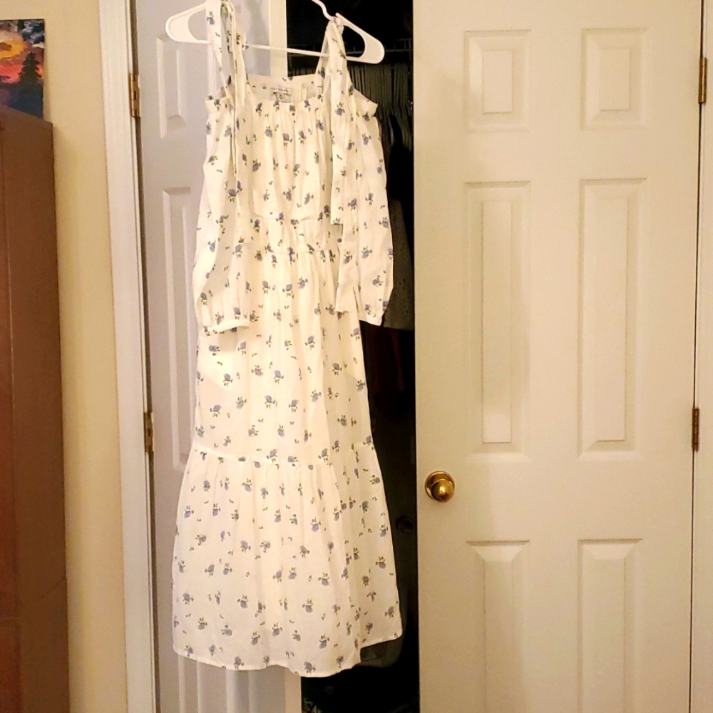 White and blue flower off the shoulder dress